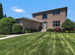 2303 Buddy Ct, Highland, IN 46322