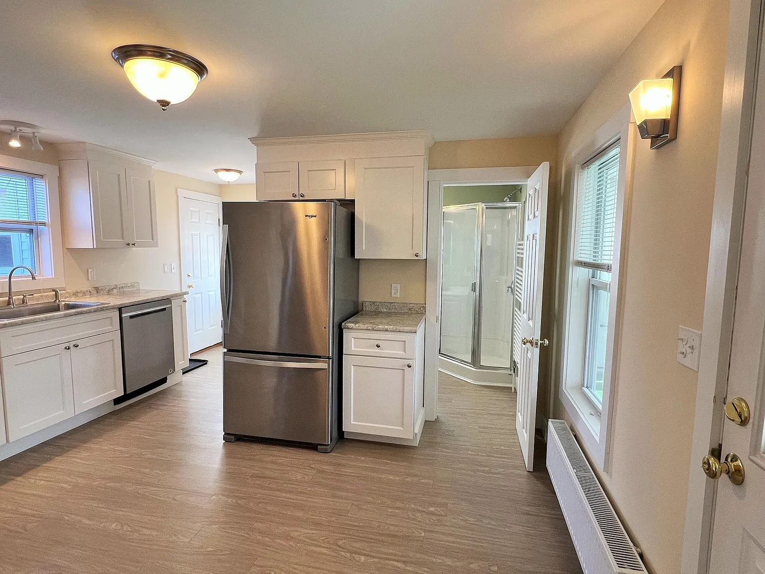 1 bed, 924 sqft, $2,000 — Photo 2
