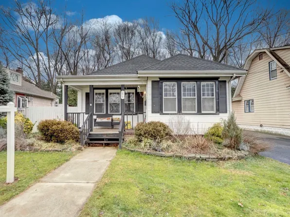 66 Pleasant Ave, Edison, NJ 08837