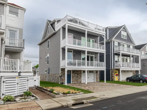 70 Melba Street, Milford, CT 06460