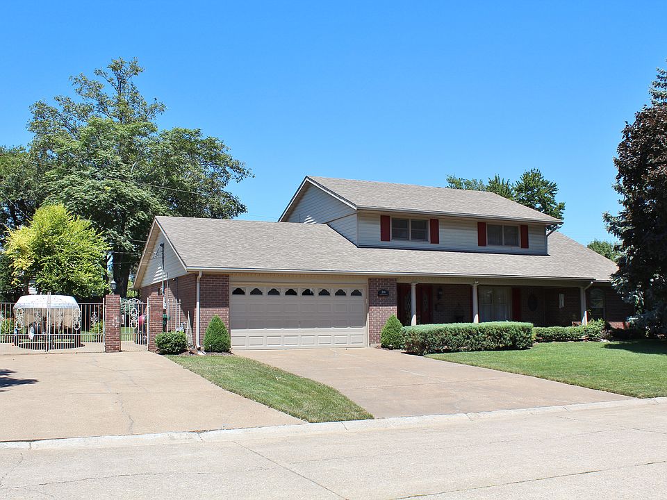 1st image of 2151 Crestwood Dr