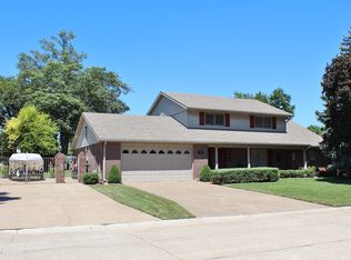 2151 Crestwood Dr, Owensboro, KY 42301