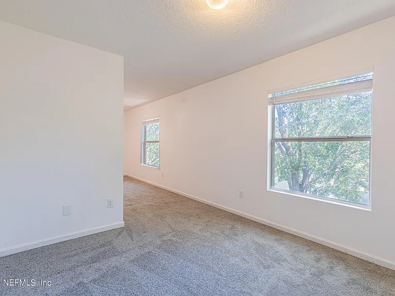 1630 Vineland Cir #B — Photo 30