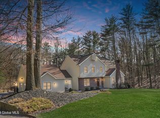 4 Wheatstone Ct, Saratoga Springs, NY 12866