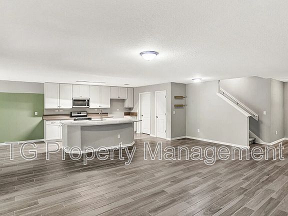 5th image of 2651 Firethorn Ave