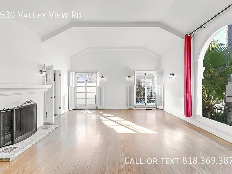 1530 Valley View Rd — Photo 8