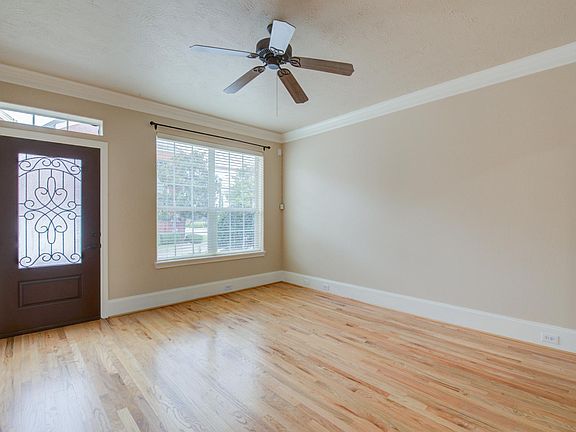 Living room as you enter the front door. *Picture does not reflect updated floors.