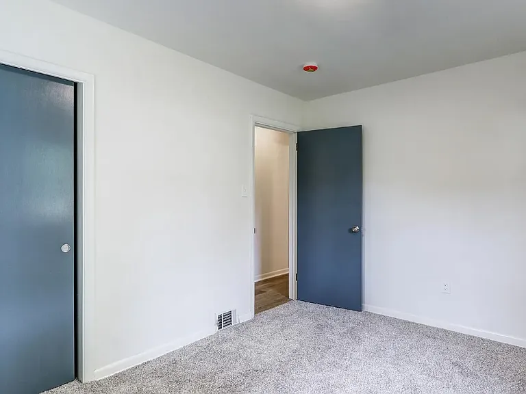 74 Parklea Dr — Photo 12
