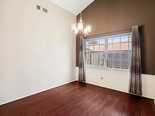 2736 Meadow Harvest Ln, Dallas, TX 75237