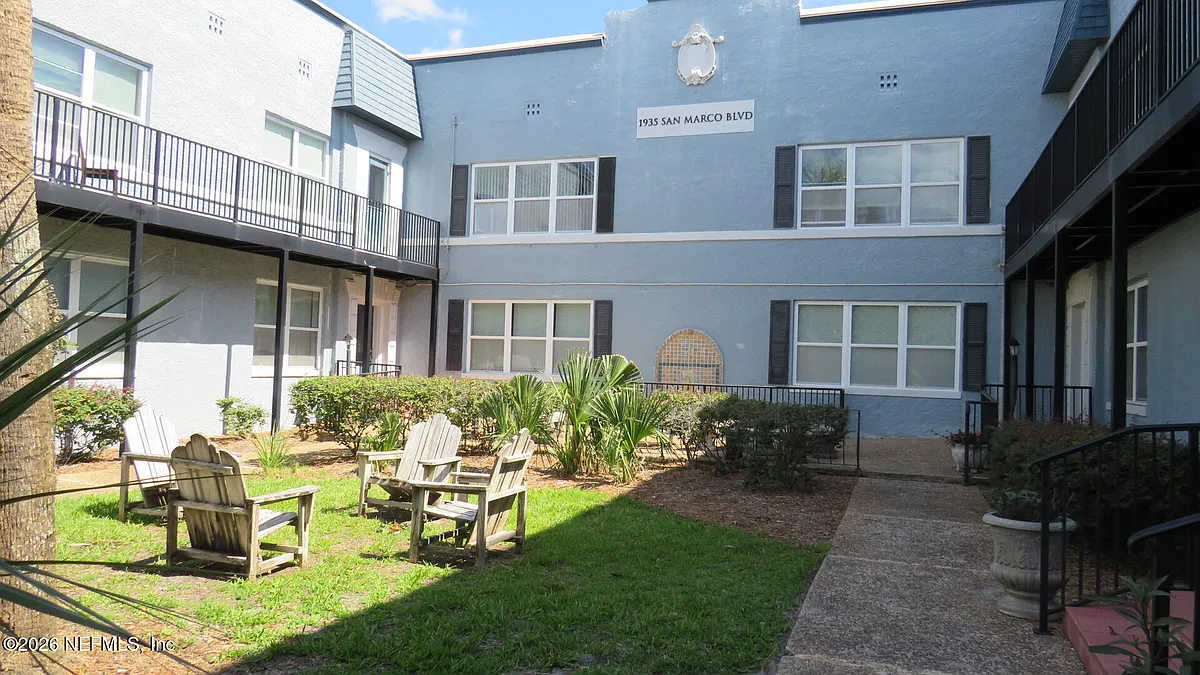 Building Photo - 1935 San Marco Blvd #16