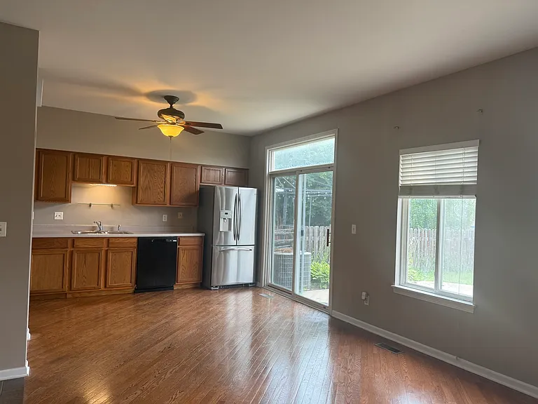 21529 Franklin Cir — Photo 9