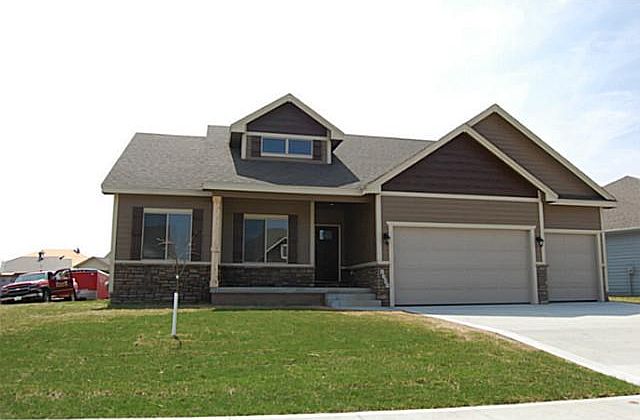 2nd image of 1303 NE Cold Harbor Dr