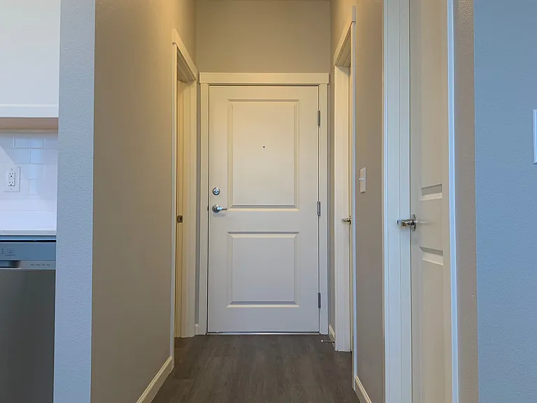 6940 N Greenwich Ave #7 — Photo 6