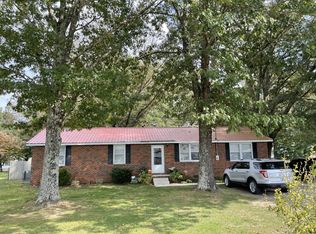 1111 Oakdale St, Manchester, TN 37355