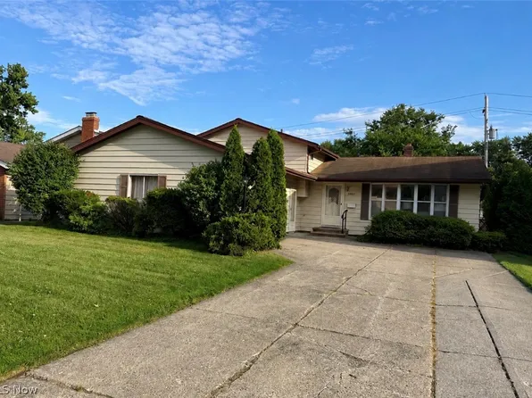 22231 Marleen Dr, Fairview Park, OH 44126