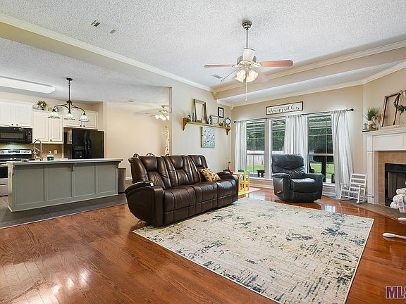 4th image of 43108 Cypress Bend Ave
