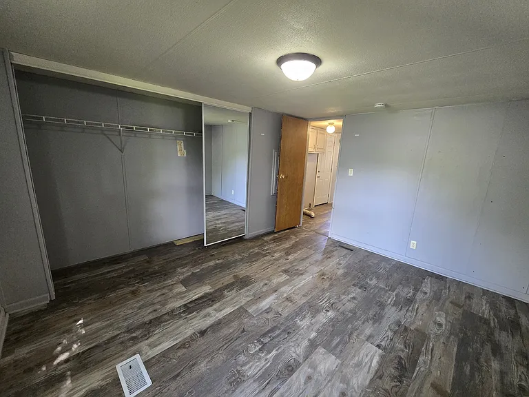 700 W Ridgeway Ave #111 — Photo 14