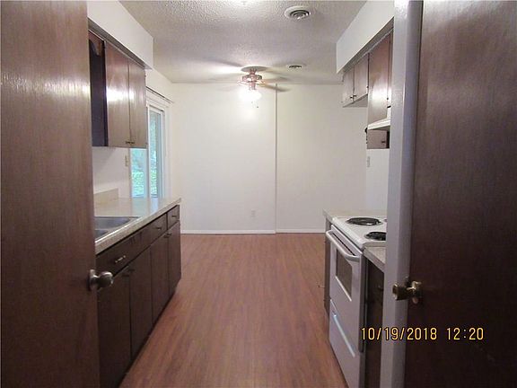 3rd image of 2311 W Twin Springs St