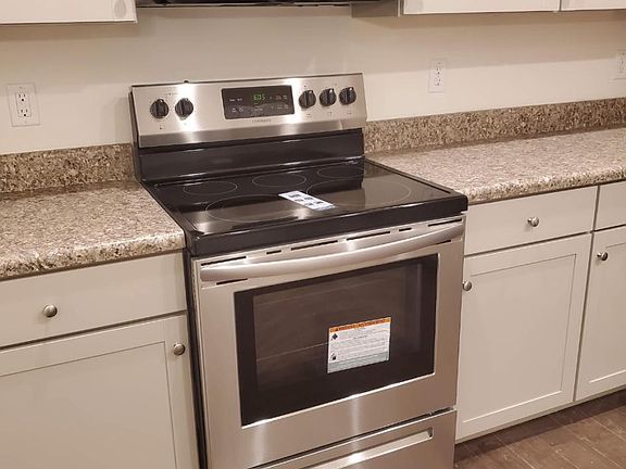 5th image of 351 Cardwell Ln