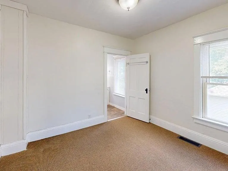 224 State St — Photo 5