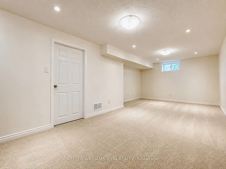 170 Laramie Cres — Photo 26