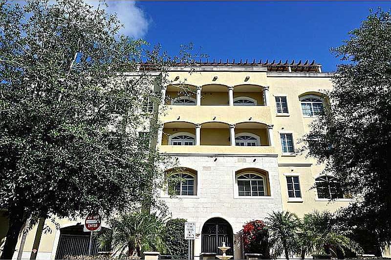 1st image of 1121 Madruga Ave #303