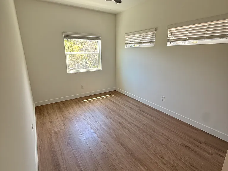 5150 Chateau Dr — Photo 14