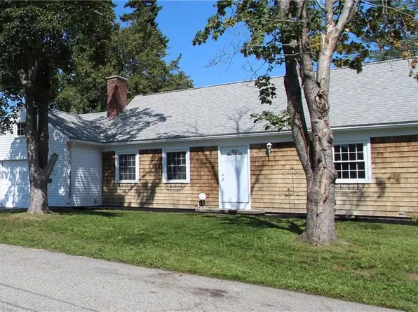 200 Earl Ave, Riverside, RI 02915
