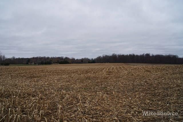 2nd image of 2285 Greenwood Rd