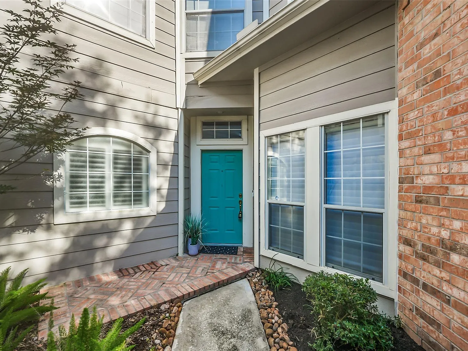3 bed, 2.5 bath, 1804 sqft, $2,300 — Photo 2
