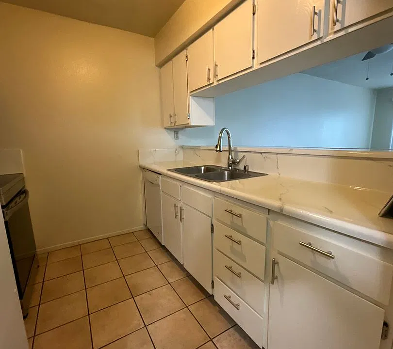 1509 Willow Ave #101