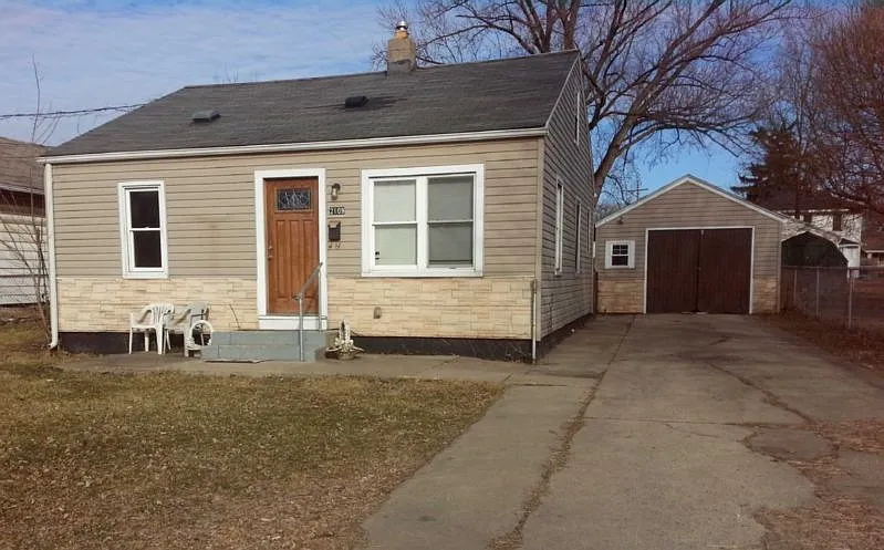 2109 Highland St photo 1