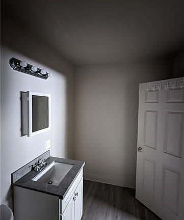 4th image of 251 Barry Ave #14