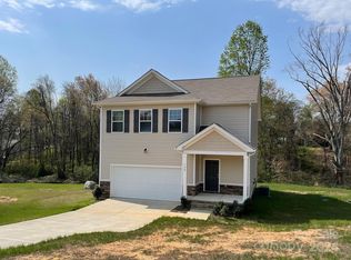 132 Lippard Springs Cir, Statesville, NC 28677
