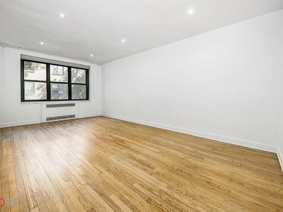 34-21 78th St APT 2B, Queens, NY, 11372