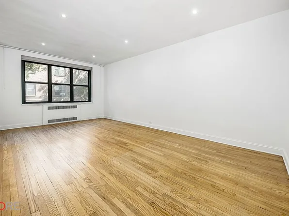 34-21 78th St APT 2B, Queens, NY 11372
