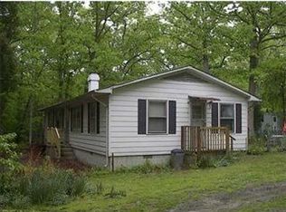 3247 N Riverside Dr, Lanexa, VA 23089