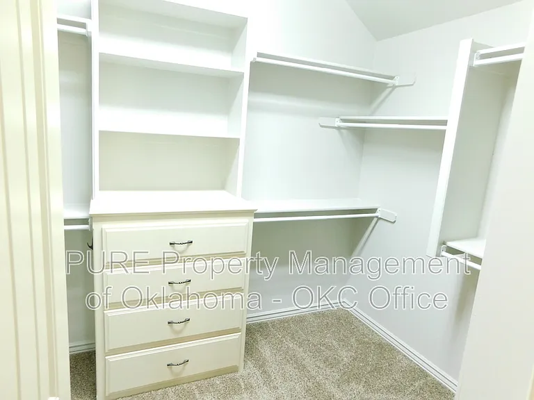 1100 Kelsi Dr — Photo 14