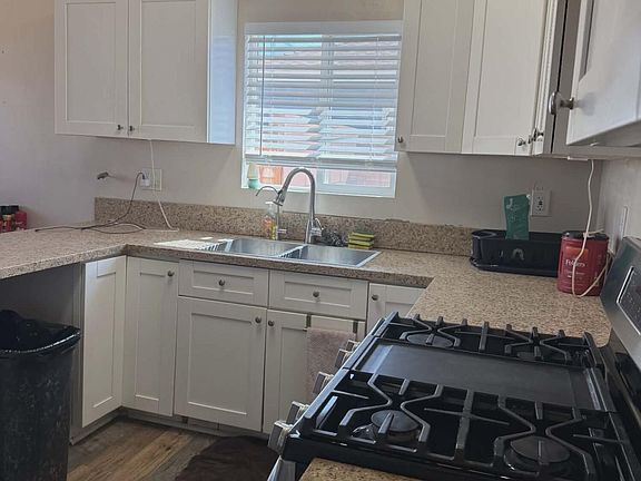 3rd image of 38926 Foxholm Dr