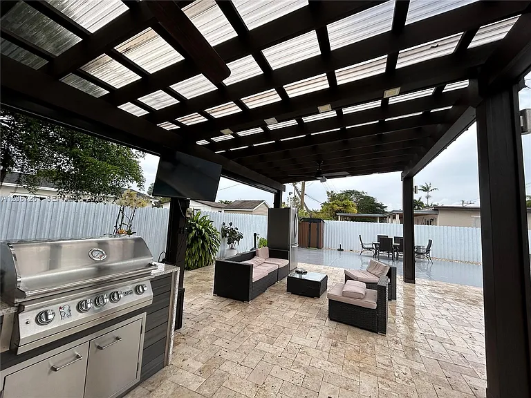 6202 SW 107th Ave — Photo 36