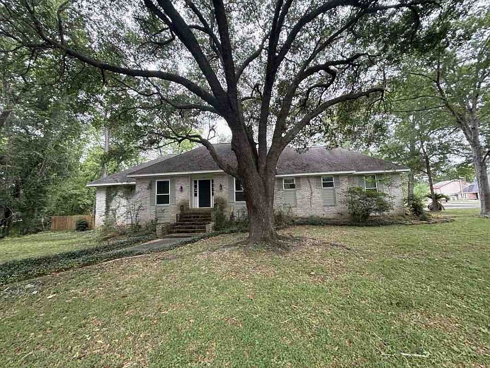 1st image of 794 Chicora Wood Ct