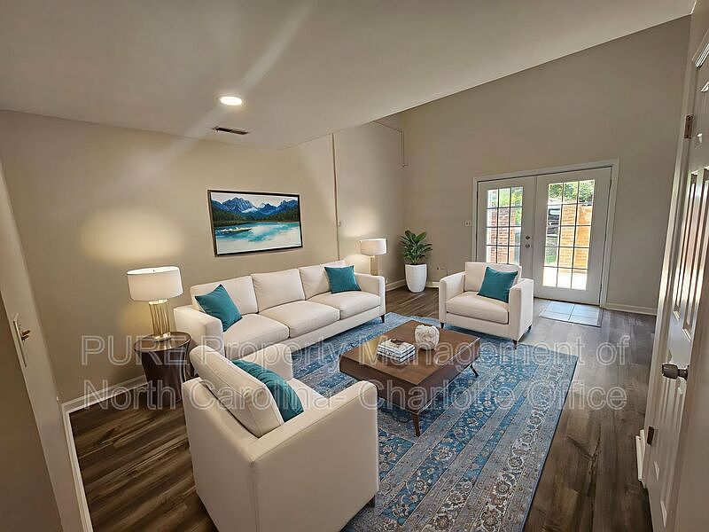 1st image of 11020 Hunter Trail Ln