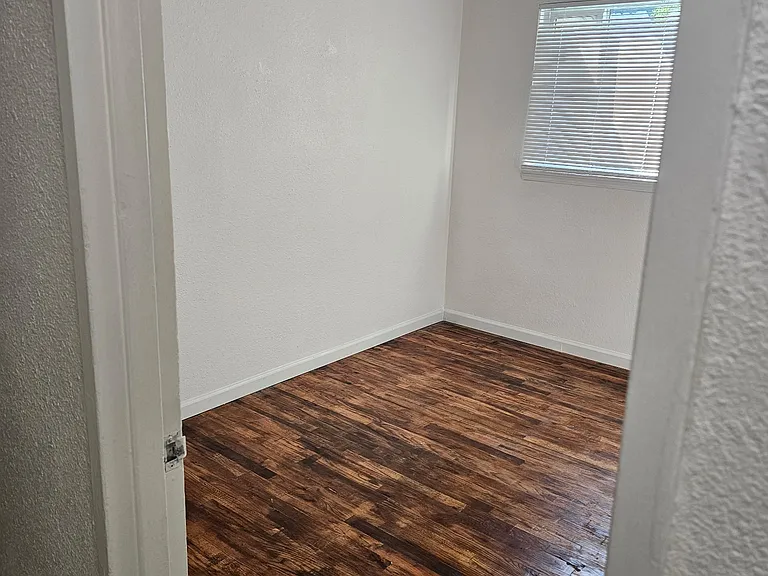 780 Ash St #4 — Photo 5