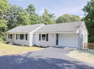 38 E Main St, Hopkinton, MA 01748
