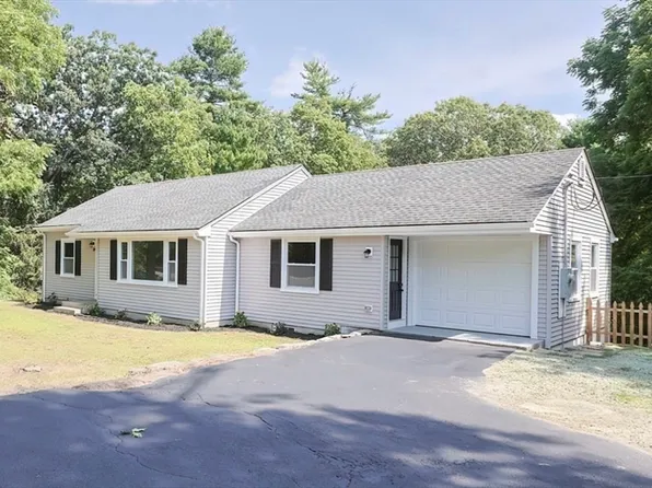 38 E Main St, Hopkinton, MA 01748