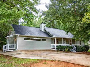 490 Willow Ln, McDonough, GA