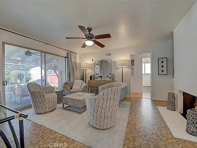 444 N Shattuck Pl — Photo 37