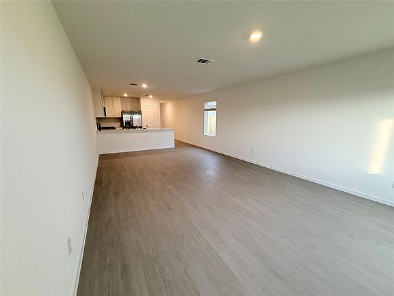 3rd image of 326 Stocks Rd