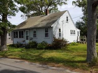 92 Circuit Ave, Wareham, MA 02571