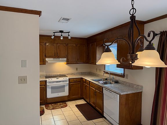 5th image of 7216 Rockwood Forest Ln
